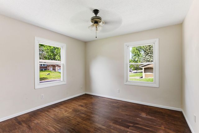 5120 148th Path W, Apple Valley, MN 55124