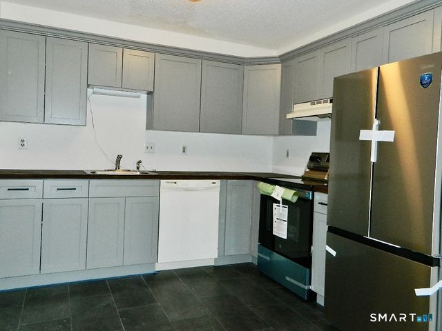 75 Washington Avenue 2-317, Hamden, CT 06518