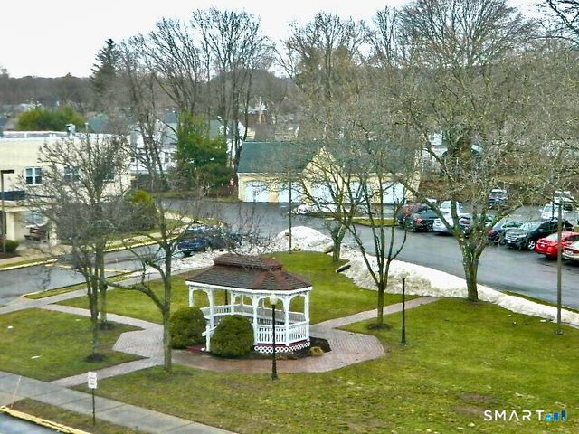 75 Washington Avenue 2-317, Hamden, CT 06518