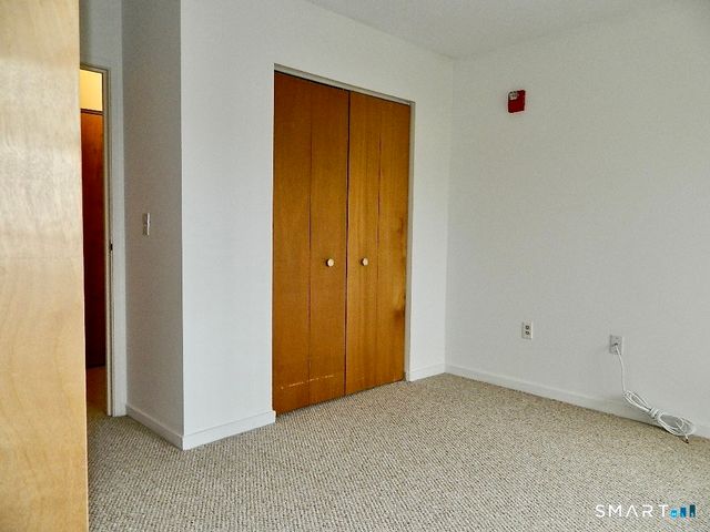 75 Washington Avenue 2-317, Hamden, CT 06518