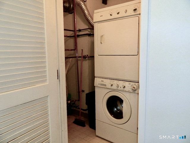 75 Washington Avenue 2-317, Hamden, CT 06518