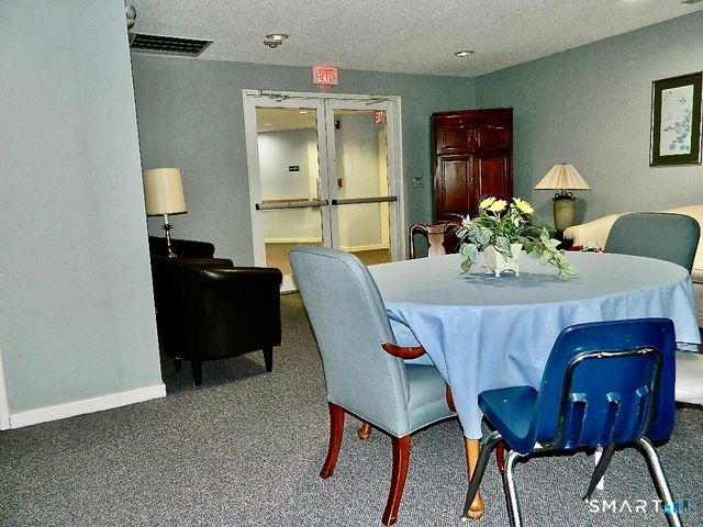 75 Washington Avenue 2-317, Hamden, CT 06518