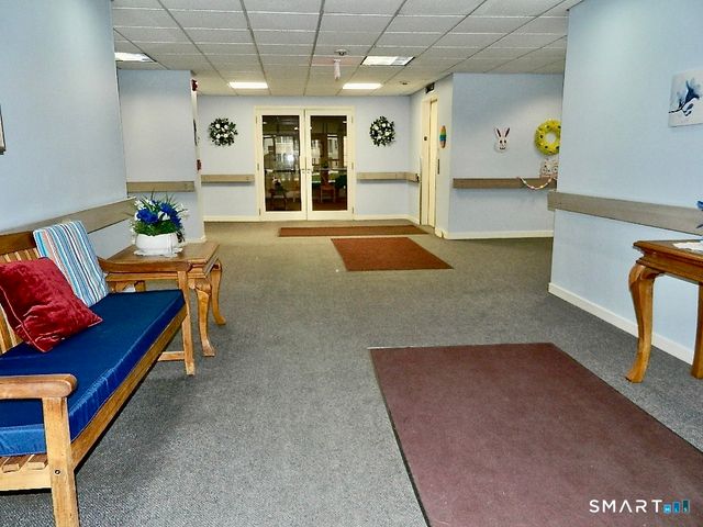 75 Washington Avenue 2-317, Hamden, CT 06518