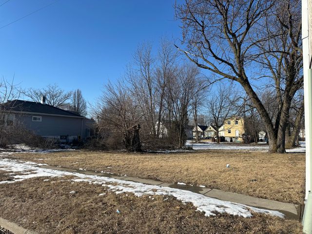 1135 164th Place, Hammond, IN 46320
