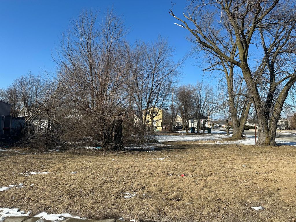 1135 164th Place, Hammond, IN 46320