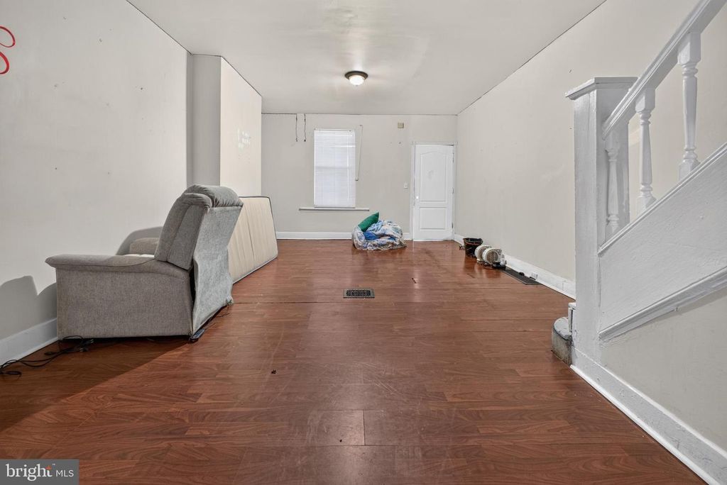 7279 SAYBROOK AVE, PHILADELPHIA, PA 19142 — exterior