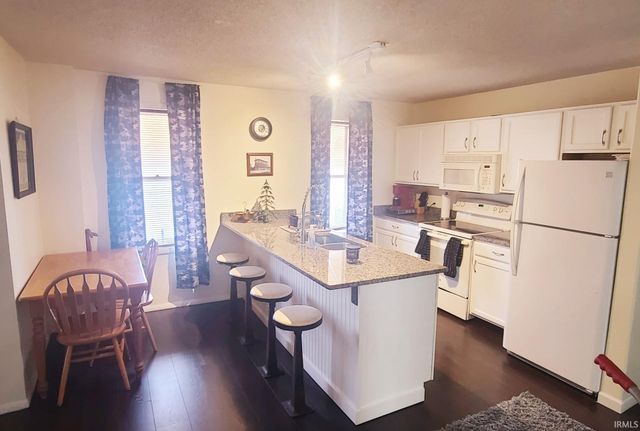 111 E Rush Street, Kendallville, IN 46755