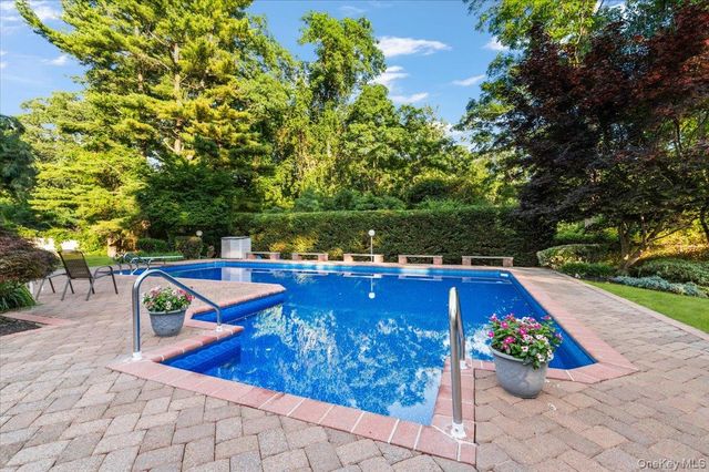 76 Wildwood Drive, Dix Hills, NY 11746