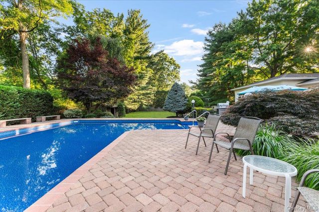 76 Wildwood Drive, Dix Hills, NY 11746