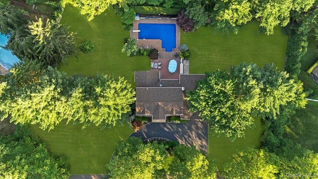 76 Wildwood Drive, Dix Hills, NY 11746