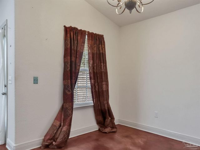 5081 Covington Dr, Pace, FL 32571