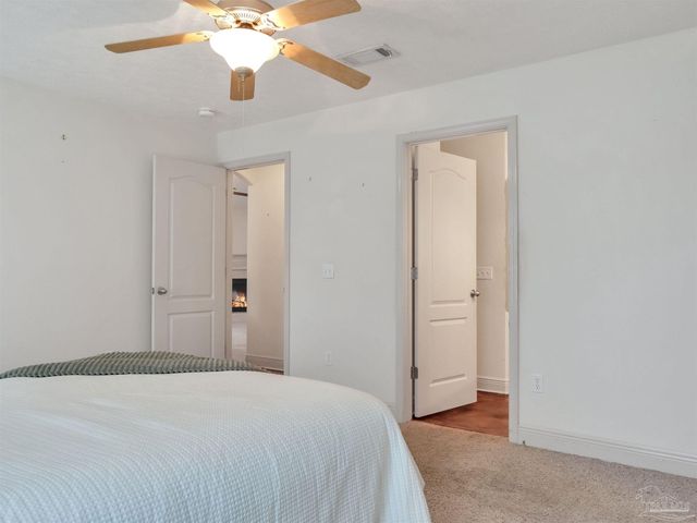 5081 Covington Dr, Pace, FL 32571