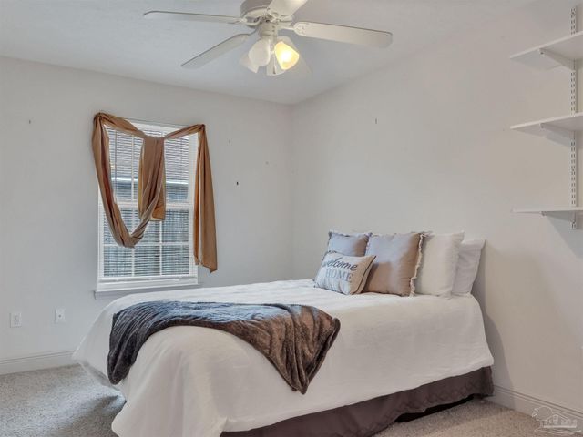 5081 Covington Dr, Pace, FL 32571