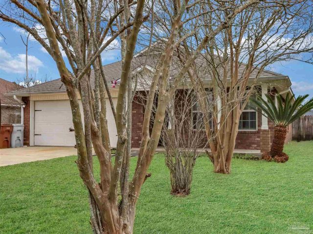 5081 Covington Dr, Pace, FL 32571