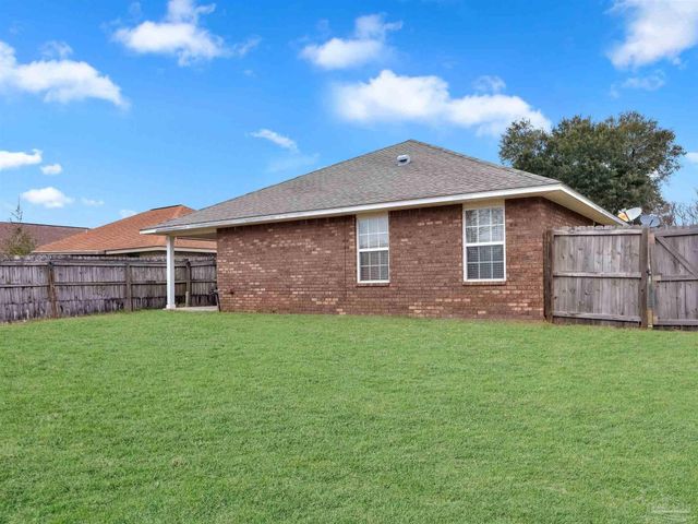 5081 Covington Dr, Pace, FL 32571