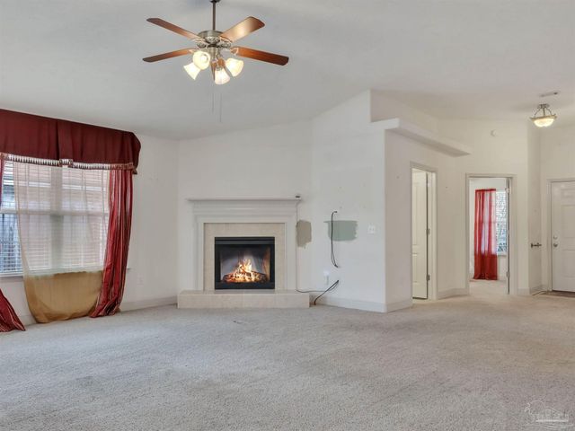 5081 Covington Dr, Pace, FL 32571