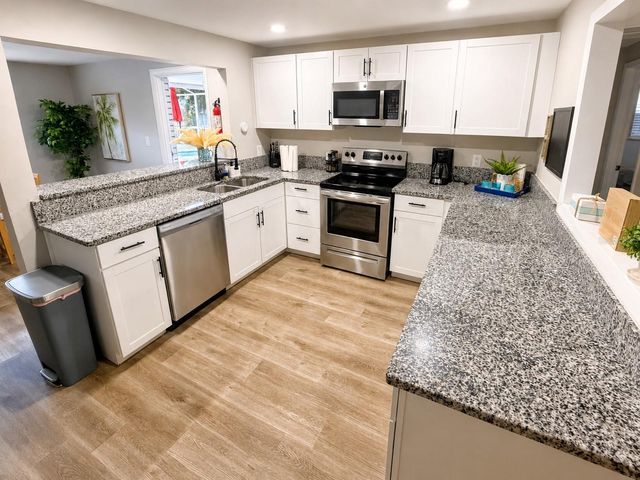 8628 MAGNOLIA DRIVE, Seminole, FL 33777