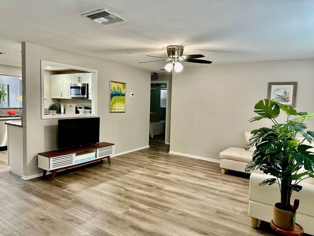 8628 MAGNOLIA DRIVE, Seminole, FL 33777