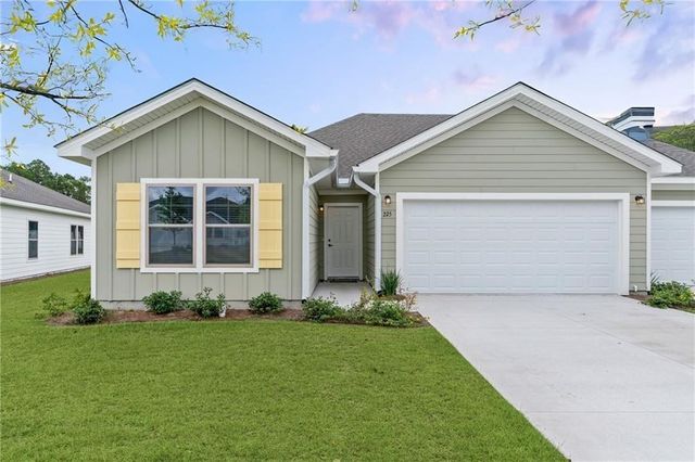 313 Bottlebrush Walk, Brunswick, GA 31525