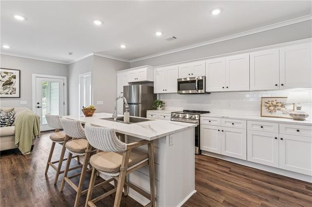 313 Bottlebrush Walk, Brunswick, GA 31525