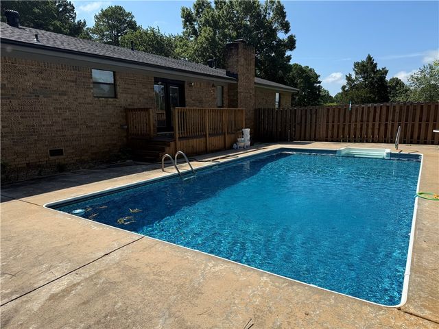 536 Old Post Road, Russellville, AR 72802