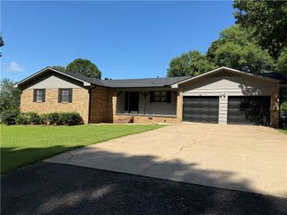 536 Old Post Road, Russellville, AR 72802