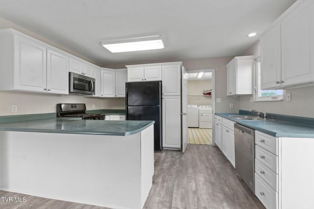 3411 Hamilton Place Dr Drive, Morristown, TN 37814