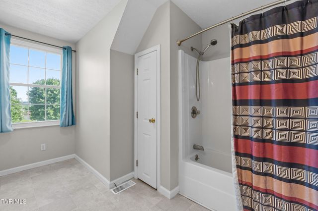 3411 Hamilton Place Dr Drive, Morristown, TN 37814