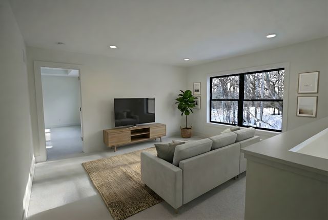 734 Ensconced Way, Chaska, MN 55318