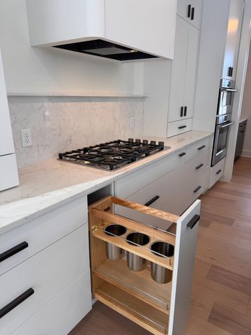 734 Ensconced Way, Chaska, MN 55318