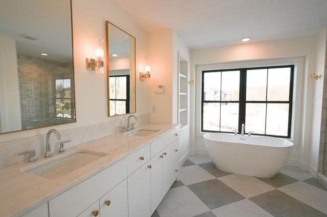 734 Ensconced Way, Chaska, MN 55318