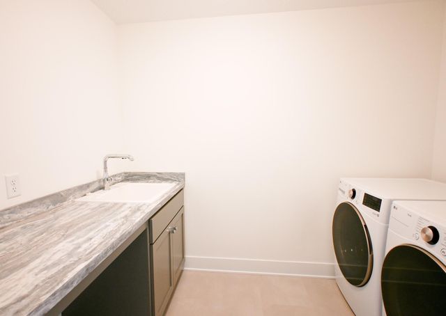 734 Ensconced Way, Chaska, MN 55318