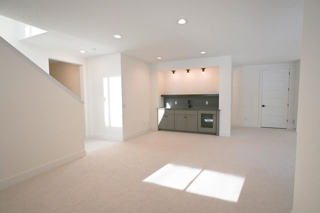 734 Ensconced Way, Chaska, MN 55318