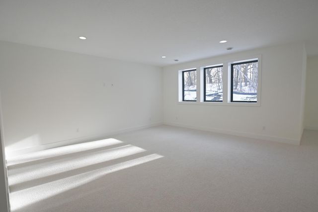 734 Ensconced Way, Chaska, MN 55318