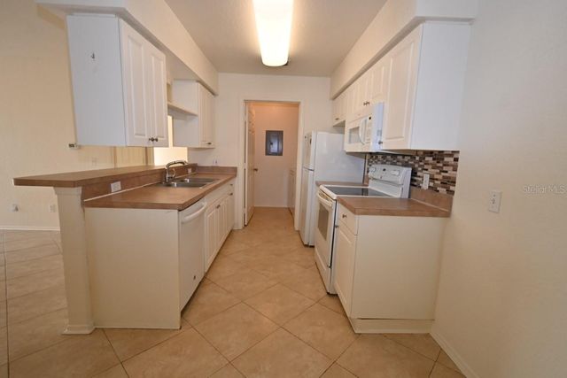 36009 DEER CREEK DRIVE 104, Zephyrhills, FL 33541