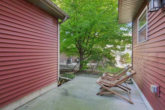 8916 Red Beryl Drive, Middleton, WI 53562