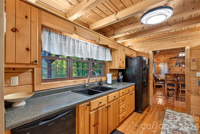 898 Morgan Hill Road, Black Mountain, NC 28711