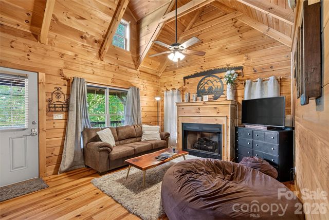 898 Morgan Hill Road, Black Mountain, NC 28711