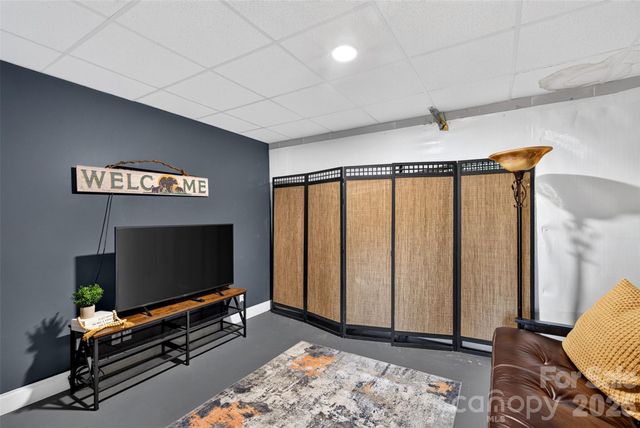 898 Morgan Hill Road, Black Mountain, NC 28711