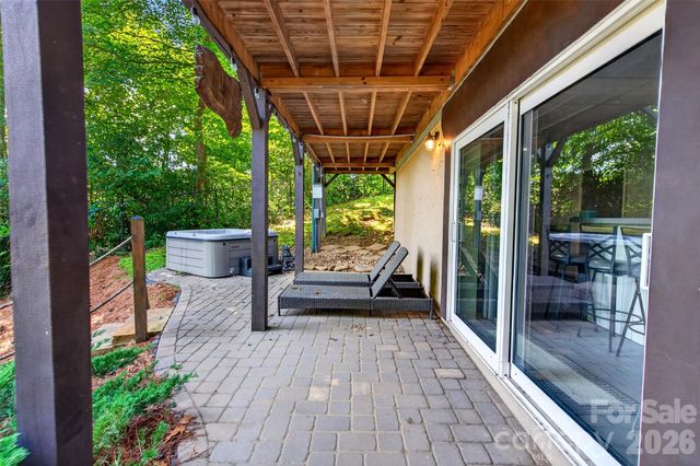 898 Morgan Hill Road, Black Mountain, NC 28711