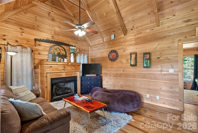 898 Morgan Hill Road, Black Mountain, NC 28711