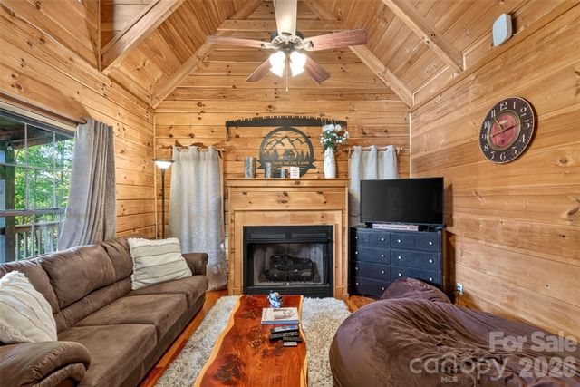 898 Morgan Hill Road, Black Mountain, NC 28711