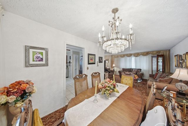 9 Michele Court, Middletown, NY 10941