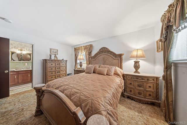 9 Michele Court, Middletown, NY 10941