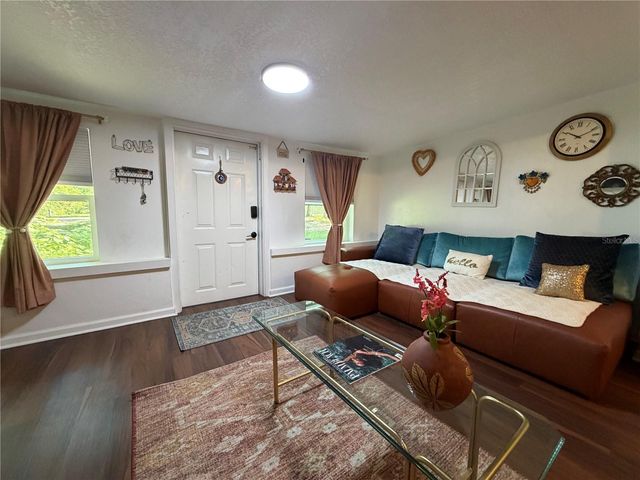 2425 SE 10TH AVENUE, Gainesville, FL 32641