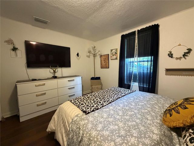2425 SE 10TH AVENUE, Gainesville, FL 32641