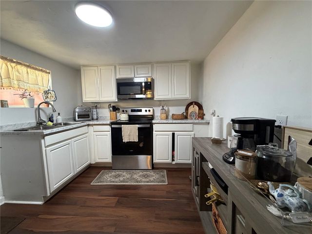2425 SE 10TH AVENUE, Gainesville, FL 32641
