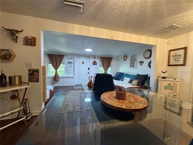 2425 SE 10TH AVENUE, Gainesville, FL 32641