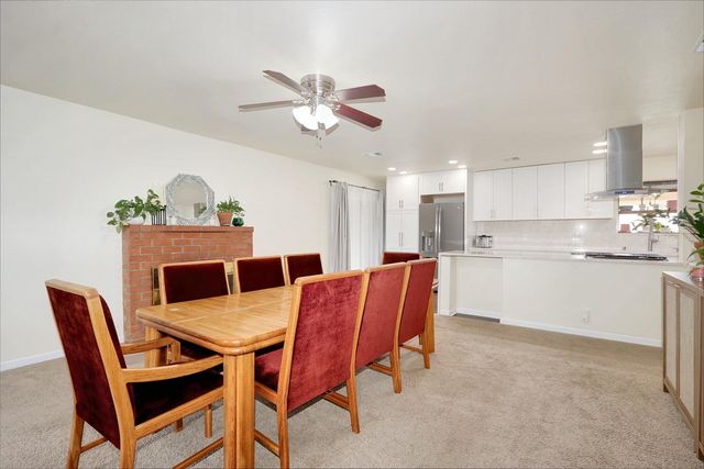 8805 Halverson Dr, Elk Grove, CA 95624