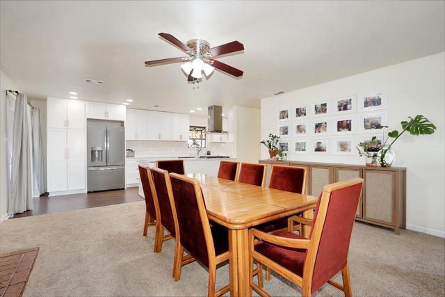 8805 Halverson Dr, Elk Grove, CA 95624